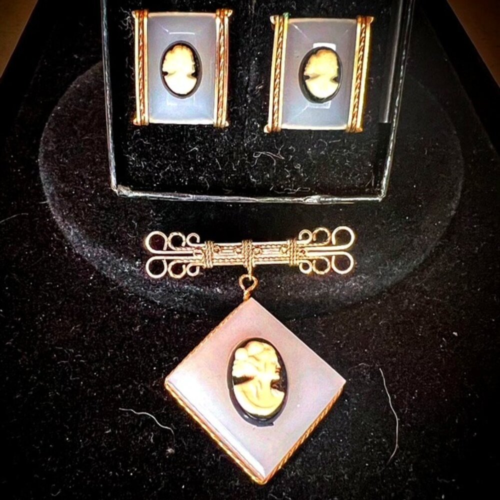 Vintage Elegance In A Set